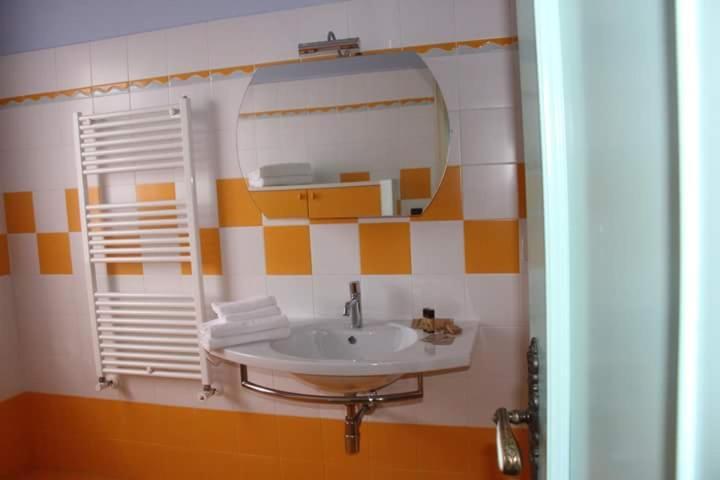 Ari B&B Montesilvano Marina 外观 照片